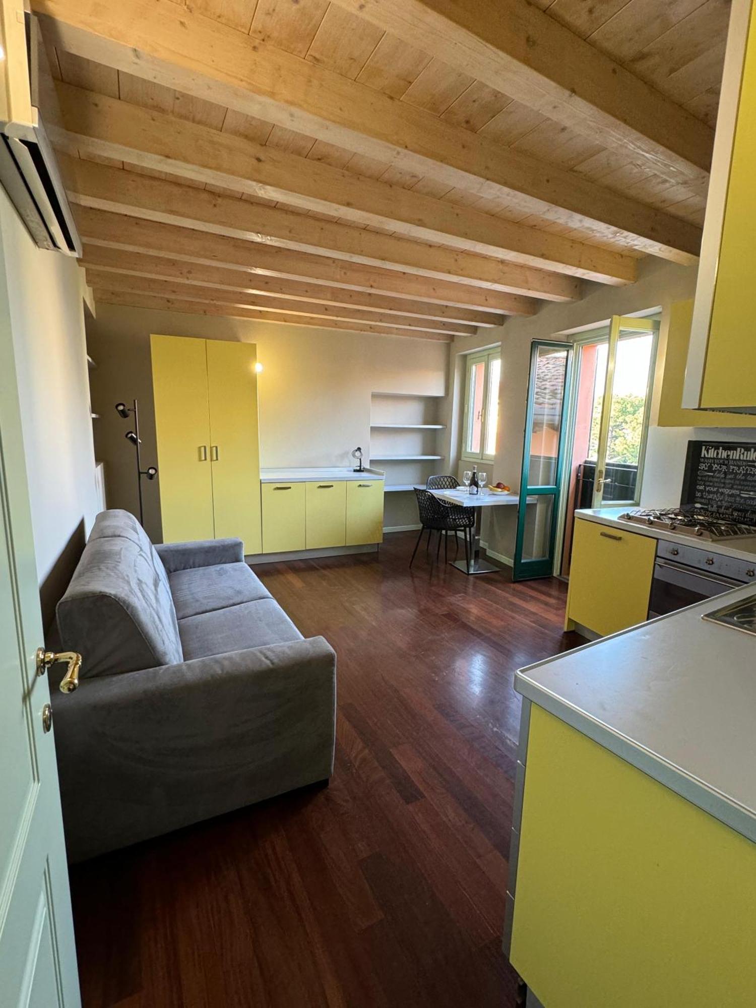 Splendid Apartment Desenzano del Garda Esterno foto